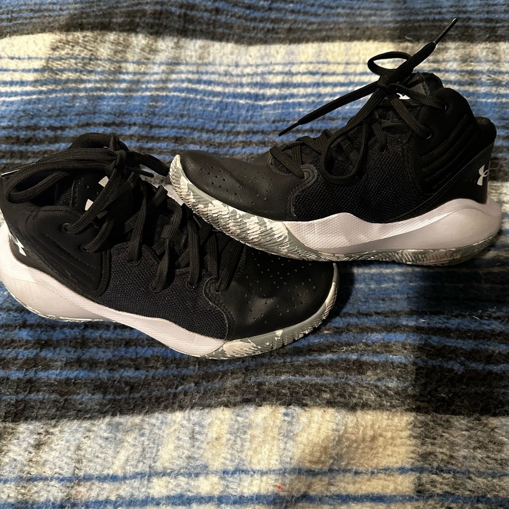Under Armor Youth Basketball Shoes